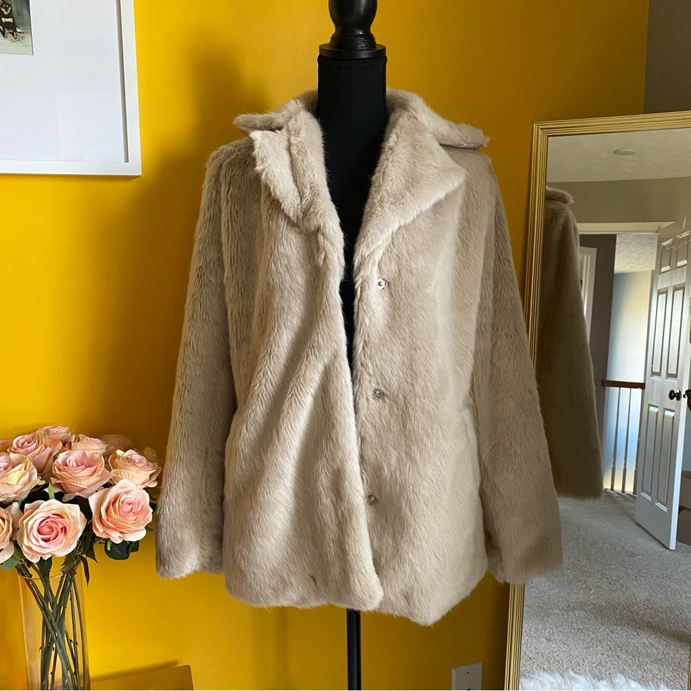 A New Day Faux Fur Coat. Cream. XS